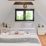 1 Bedroom Beautiful In Apartamento