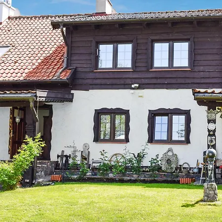 1 Bedroom Beautiful In Apartamento Rydzewo (Gizycko)