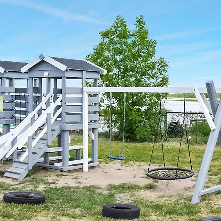 1 Bedroom Amazing In Apartment